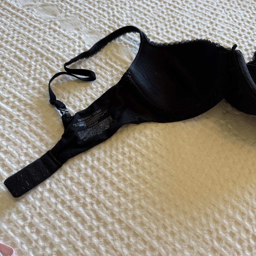 Victoria's Secret Bra Bundle 32D - Picture 10 of 13